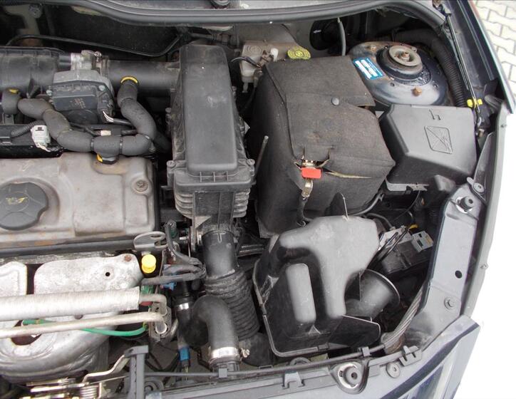 Peugeot 206 26