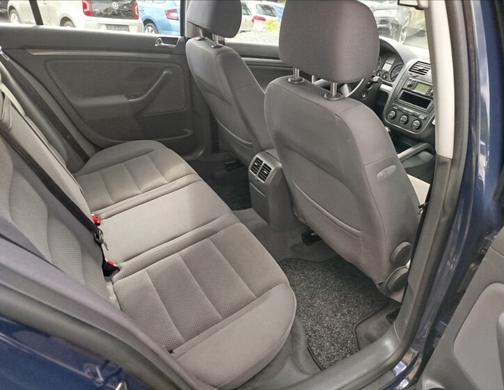 Volkswagen Golf 26