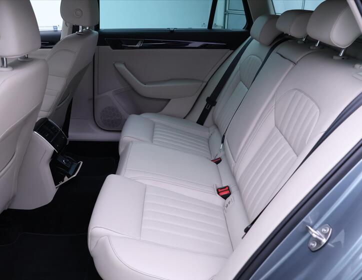 Škoda Superb 17