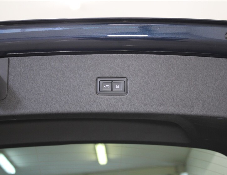 Audi Q8 30