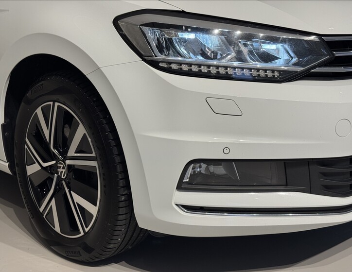 Volkswagen Touran 4