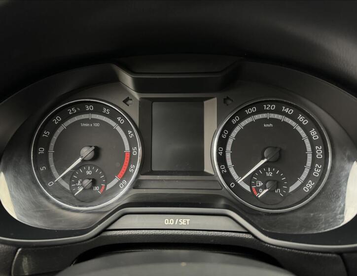Škoda Octavia 14