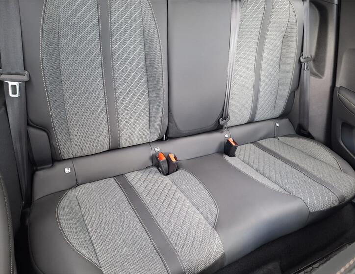 Peugeot 2008 6