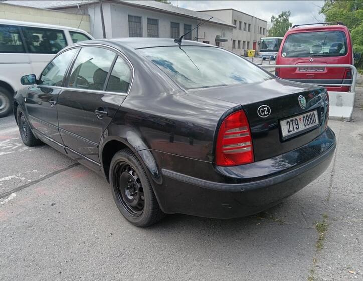 Škoda Superb 8