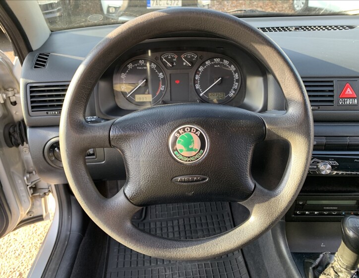 Škoda Octavia 10