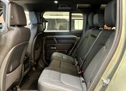 Land Rover Defender 34