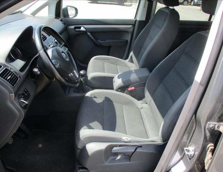 Volkswagen Touran 7
