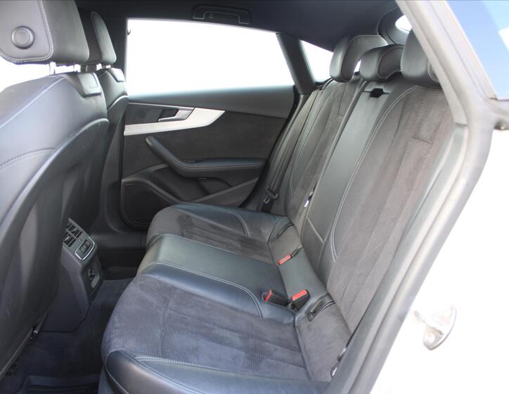 Audi A5 11