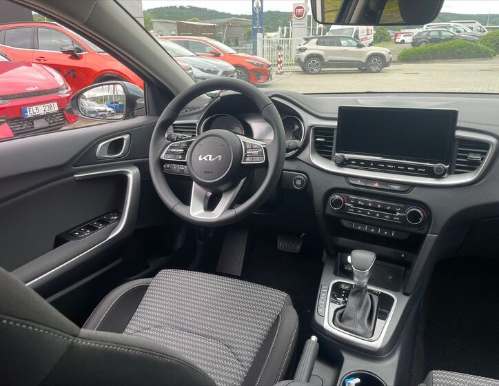 KIA Ceed 10