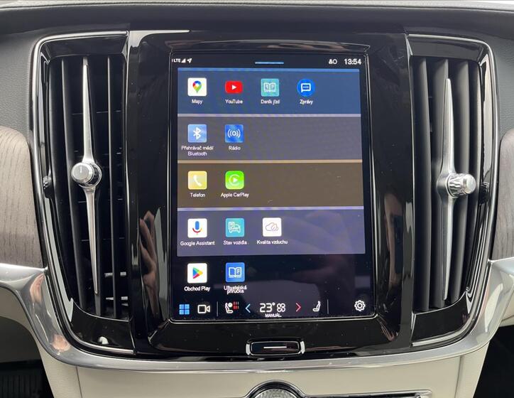 Volvo S90 24