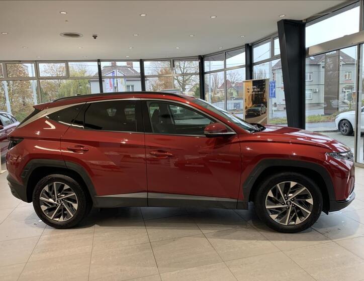 Hyundai Tucson 4