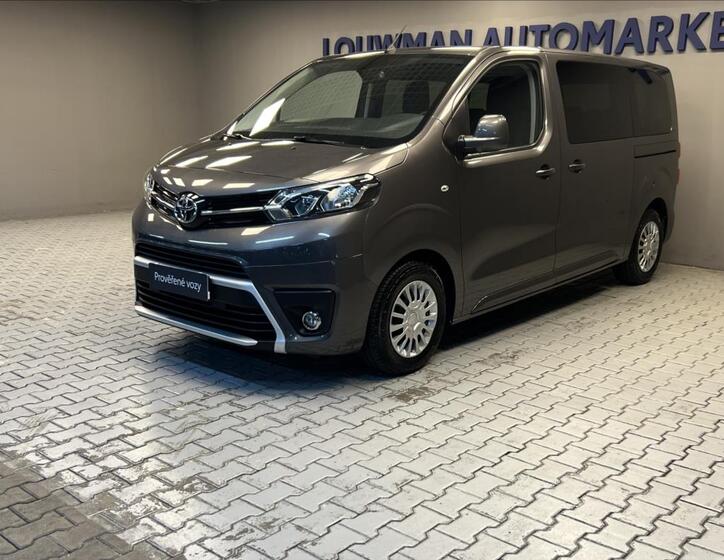 Toyota ProAce Verso 1