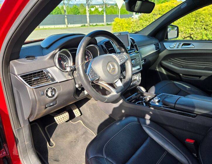 Mercedes-Benz GLE 10