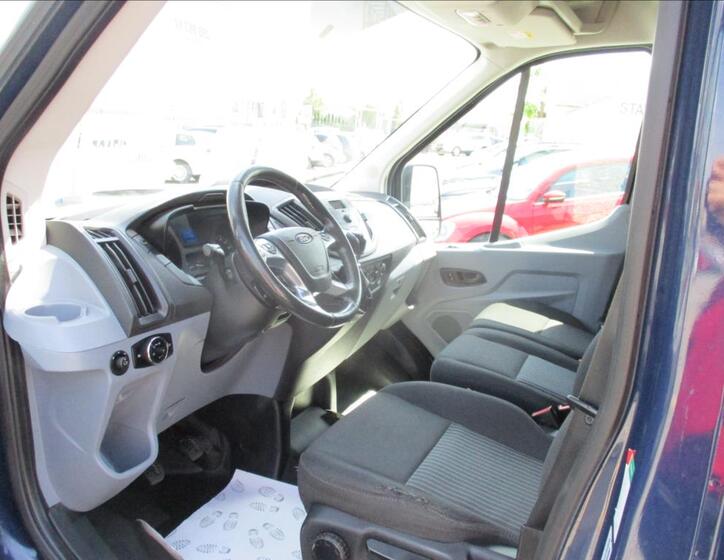 Ford Transit 13