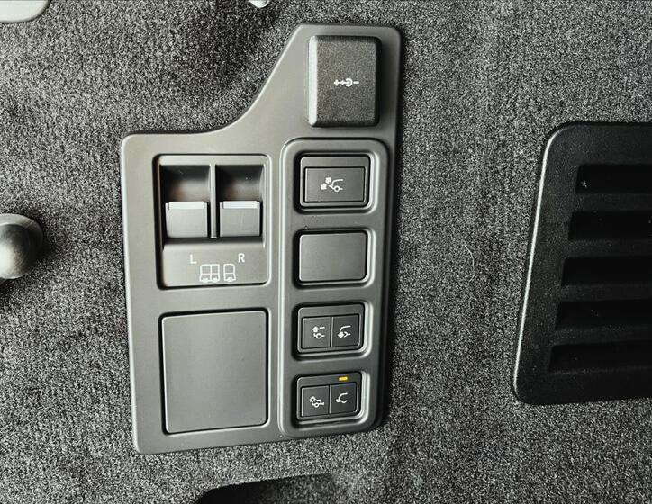Land Rover Discovery 7