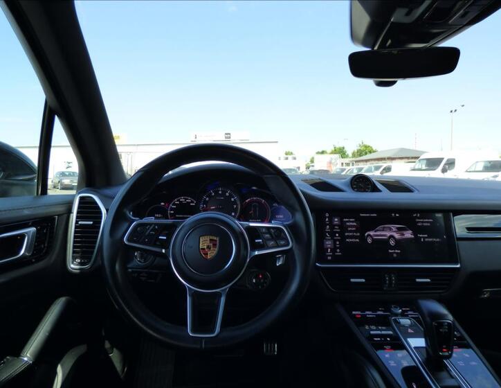 Porsche Cayenne 12