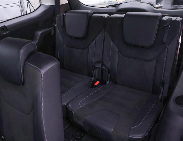 Ford Galaxy 17