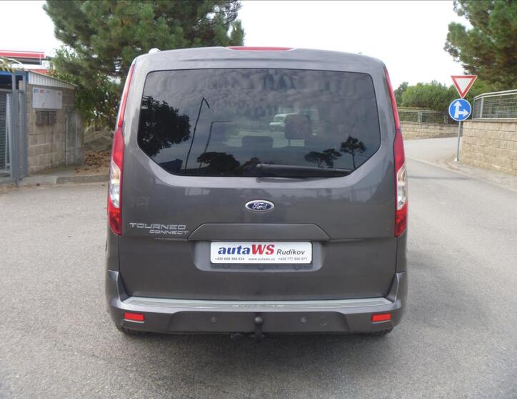 Ford Tourneo Connect 6