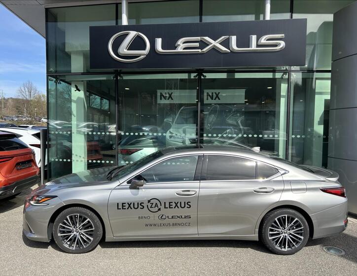 Lexus ES 300h 2