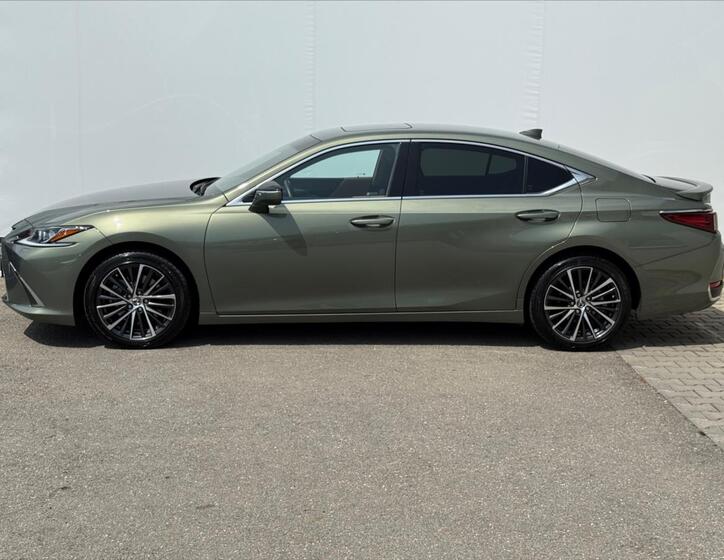 Lexus ES 300h 7