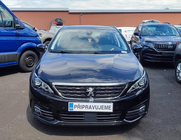 Peugeot 308 1
