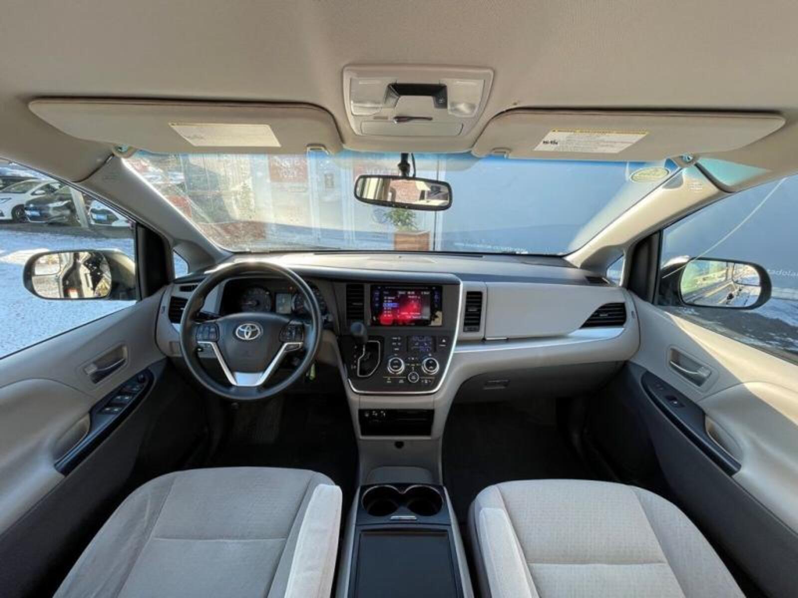 Toyota Sienna 14