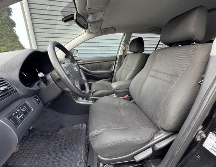 Toyota Avensis 11