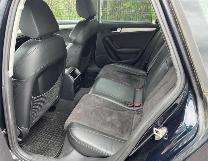 Audi A4 13