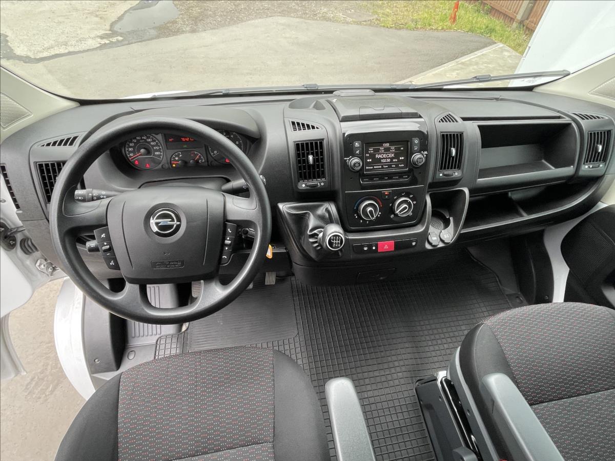 Opel Movano