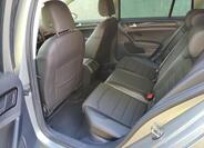 Volkswagen Golf 16