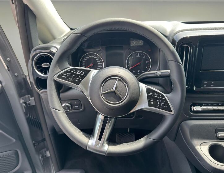Mercedes-Benz Vito 12