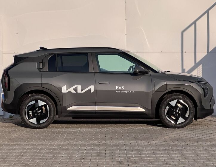 KIA EV3 12
