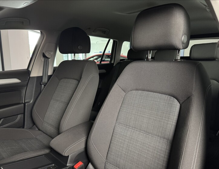 Volkswagen Passat 24