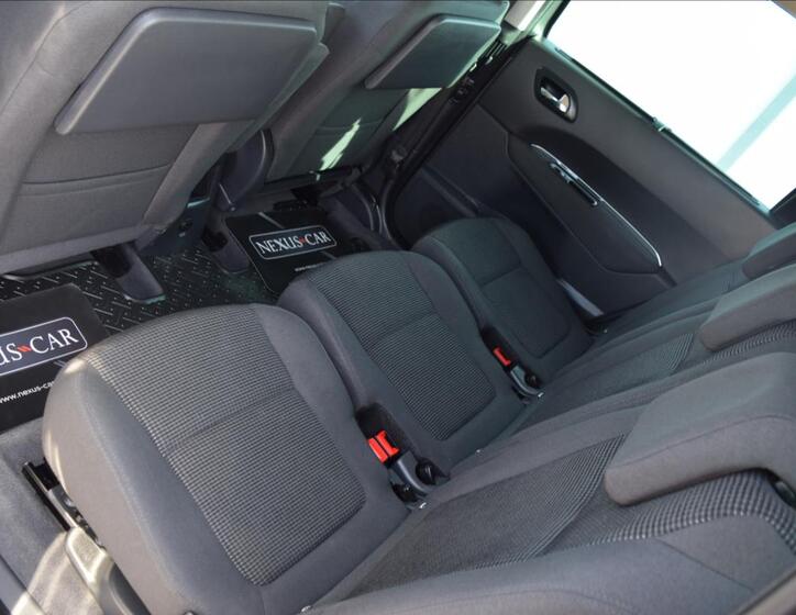 Peugeot 5008 18