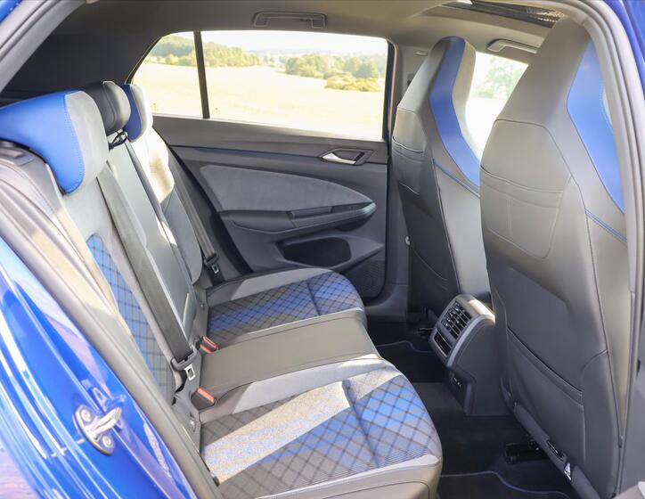 Volkswagen Golf 15
