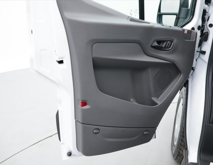 Ford Transit 11