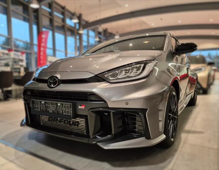 Toyota Yaris 2