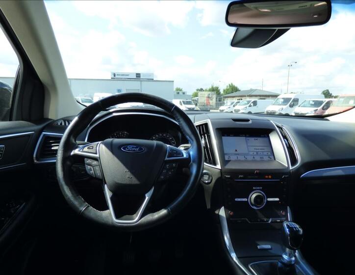 Ford Edge 12