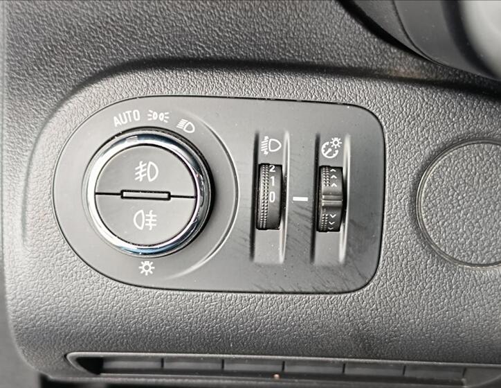 Opel Combo 8