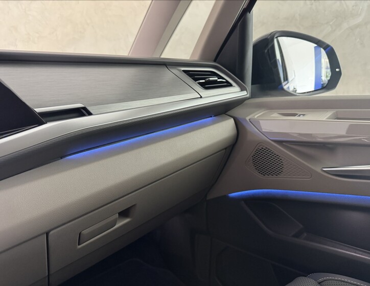 Volkswagen Multivan 47