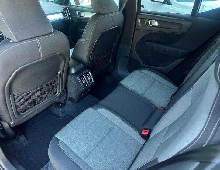 Volvo XC40 6