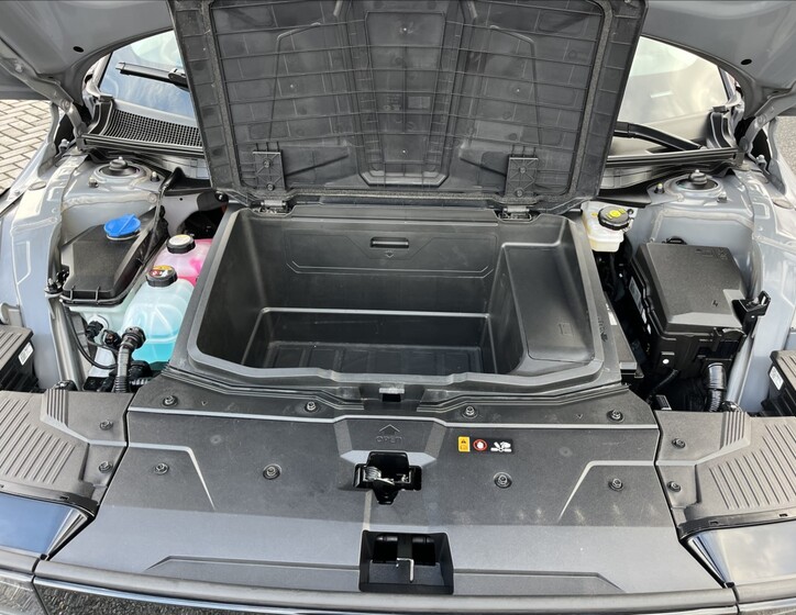 Hyundai IONIQ 41