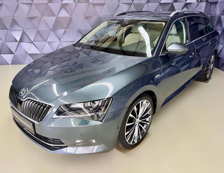 Škoda Superb 1