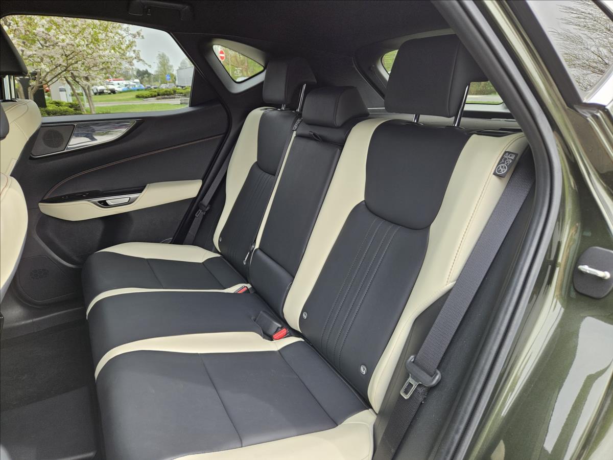 Lexus NX 450h plus