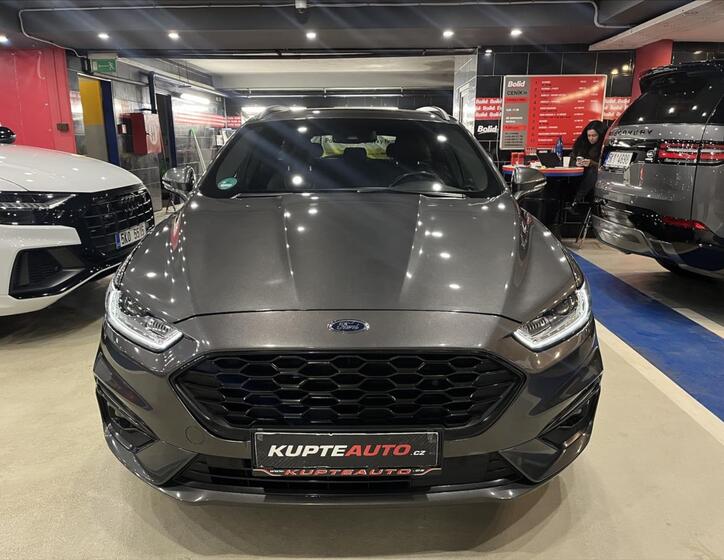 Ford Mondeo 8