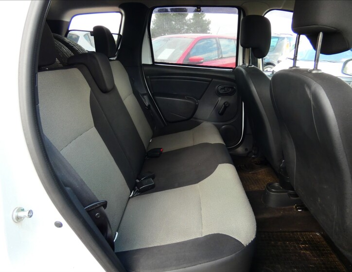 Dacia Duster 11