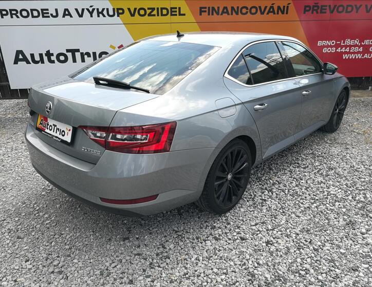Škoda Superb 3