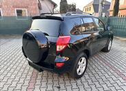 Toyota RAV4 2