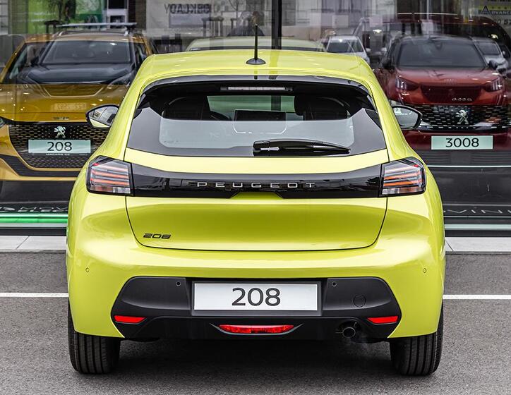 Peugeot 208 6