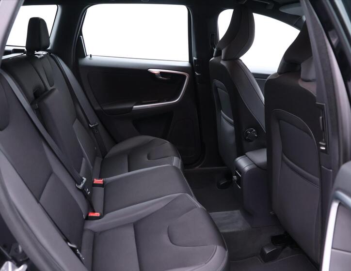 Volvo XC60 13